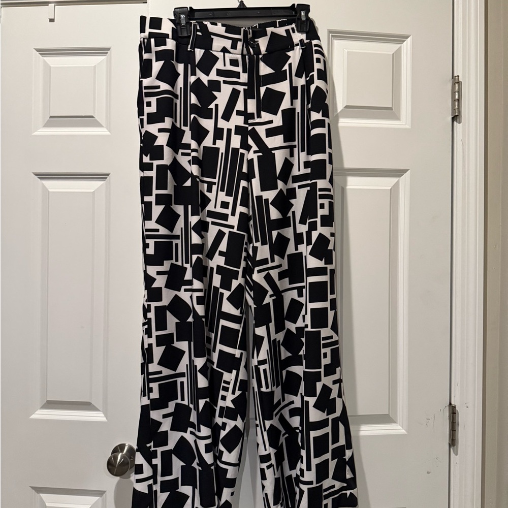Torrid Black and White Wide Leg Pants with Geometric Design